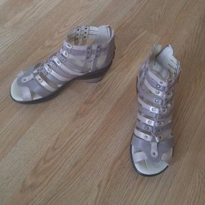 Shoes by Jambu memory foam inside shoe